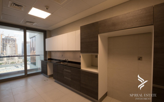 Vacant | Burj K View | Closed Kitchen | 1590 SqFt